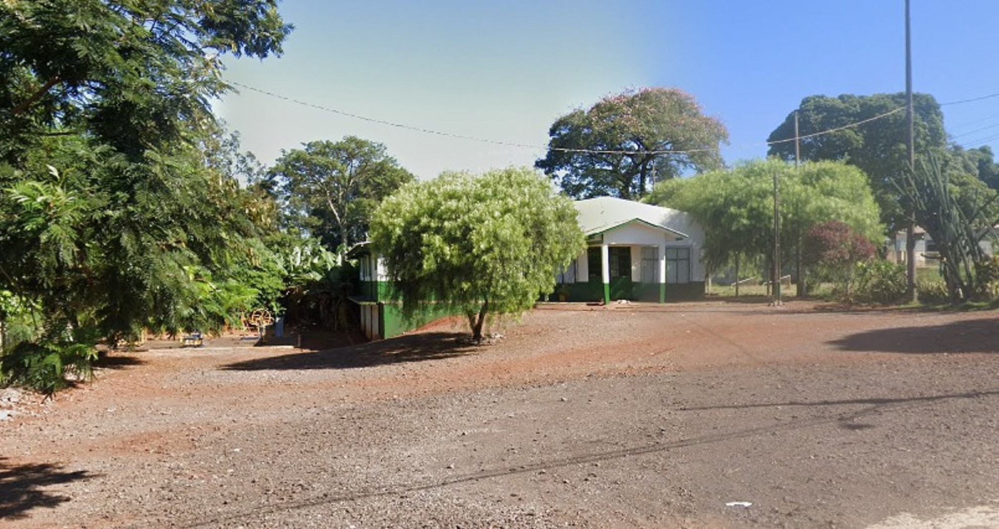 Vereador solicita revitalização de playground do salão comunitário Jardim Pinheiros