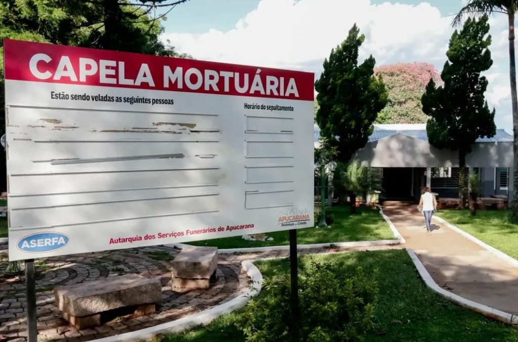 Velório é interrompido e corpo é levado para o Instituto Médico Legal; entenda o caso