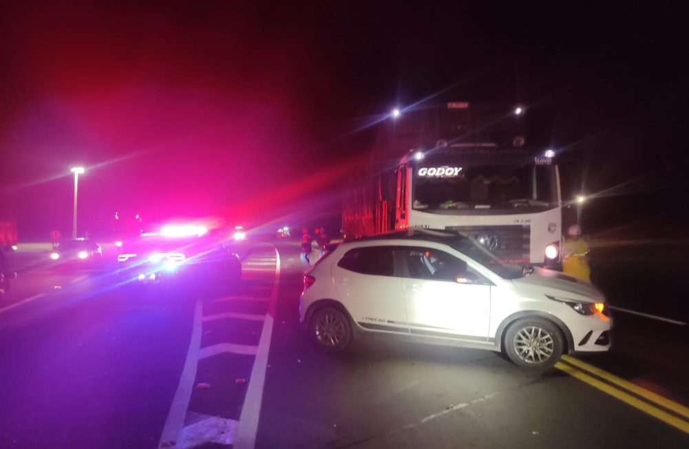 Acidente com morte: Segundo a PRF, motorista cruzava a rodovia quando houve a batida fatal