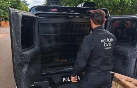 Polícia Civil do Paraná prende suspeito de homicídio; segundo envolvido ainda foragido Polícia Civil do Paraná prende suspeito de homicídio; segundo envolvido ainda foragido