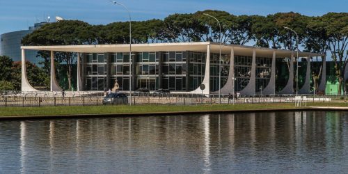 Moraes ouve testemunhas de Bolsonaro na ação do golpe Imagem referente a Moraes ouve testemunhas de Bolsonaro na ação do golpe