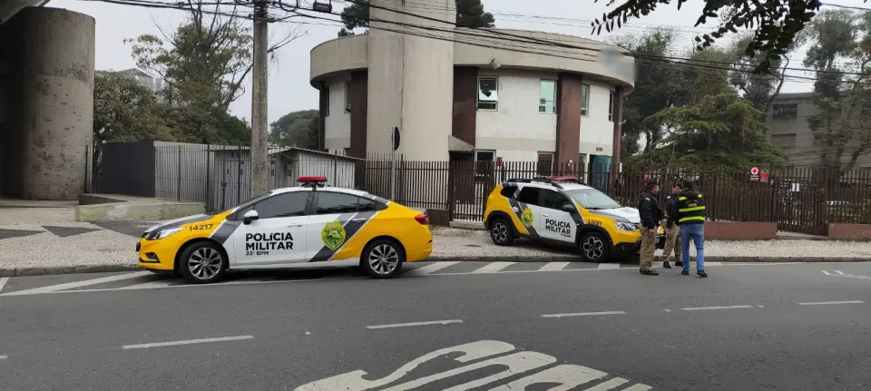 Esquadrão Antibombas é acionado após mochila abandonada gerar suspeitas em Curitiba