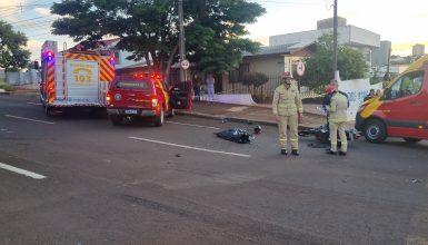 Imagem referente a Acidente fatal: Batida entre caminhonete e moto resulta em morte no Centro de Cascavel
