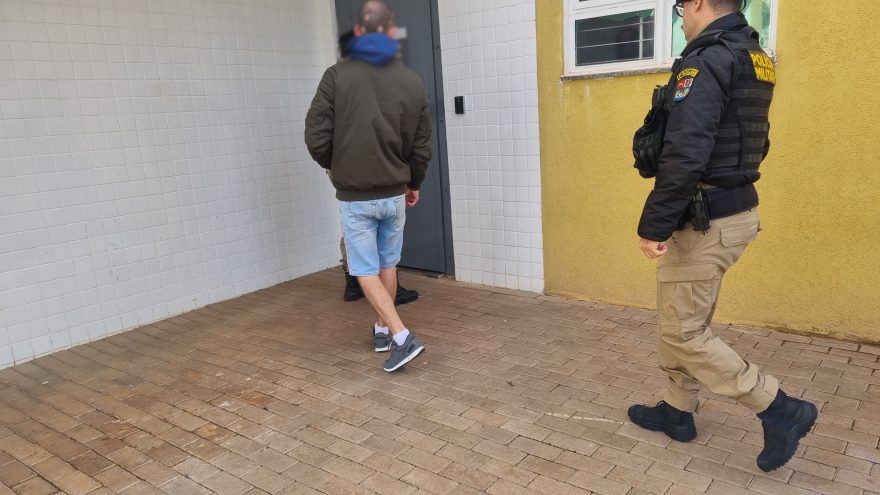 Mulher pede ajuda da PM após ser agredida pelo marido no Interlagos