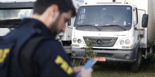 Mudança na CNH determina exame toxicológico para primeira habilitação Imagem referente a Mudança na CNH determina exame toxicológico para primeira habilitação