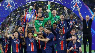 Volta por cima e título inédito: PSG é o novo dono do futebol europeu