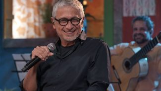 Zé Renato canta Zé Keti no programa Samba na Gamboa
