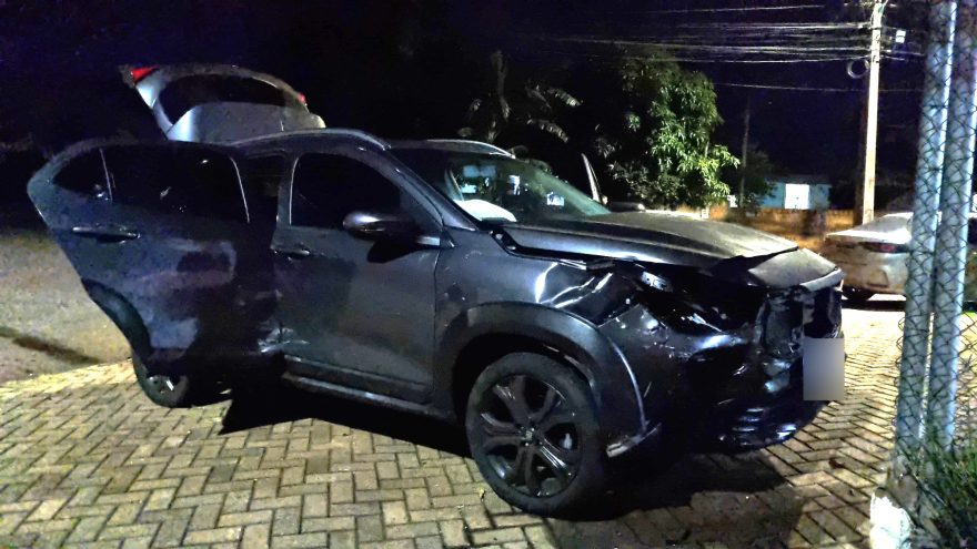 Acidente na Avenida Comil deixa Fiat Pulse danificado