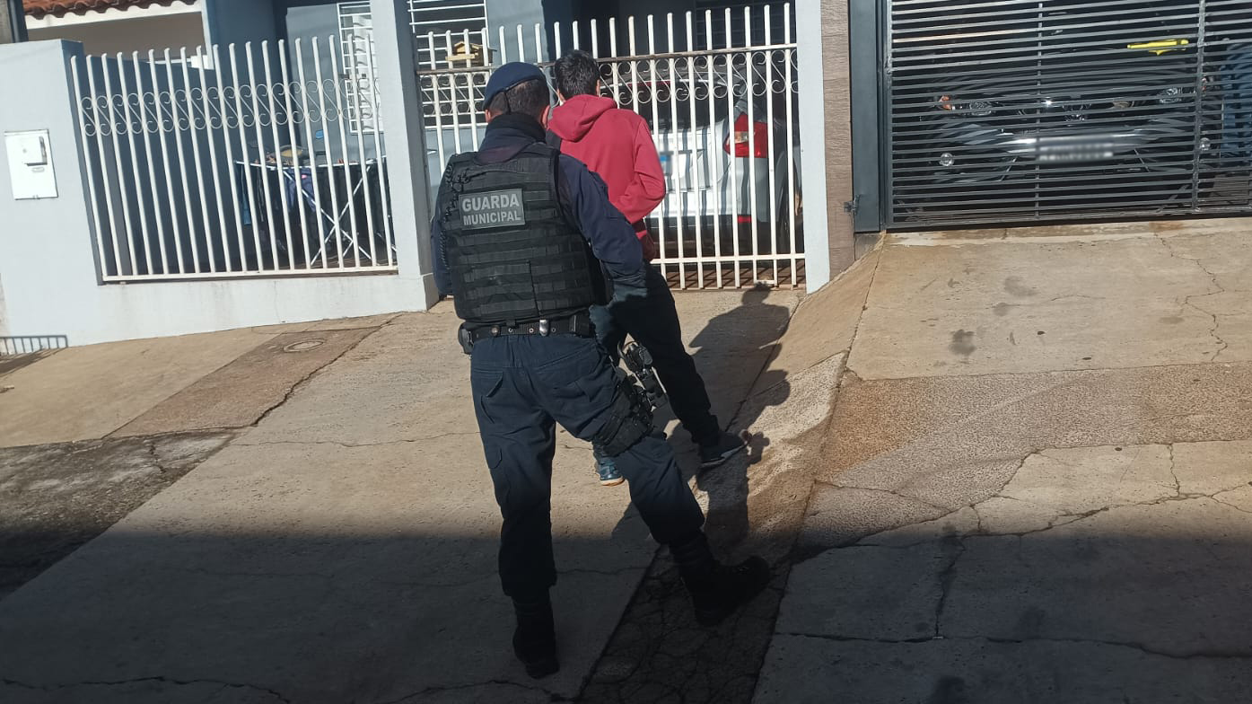 Homem é detido por descumprir medida protetiva no bairro Brasmadeira