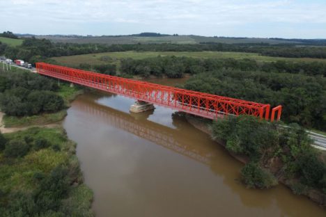 Ponte entre a Lapa e Campo do Tenente terá operação pare-e-siga nesta terça-feira Imagem referente a Ponte entre a Lapa e Campo do Tenente terá operação pare-e-siga nesta terça-feira