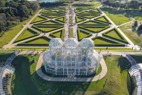 Real, Dólar e Euro: Paraná é comercializado em plataformas mundiais de turismo Imagem referente a Real, Dólar e Euro: Paraná é comercializado em plataformas mundiais de turismo