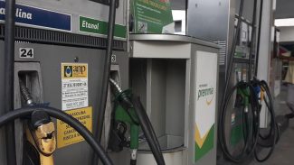Petrobras reduz preço da gasolina A para as distribuidoras