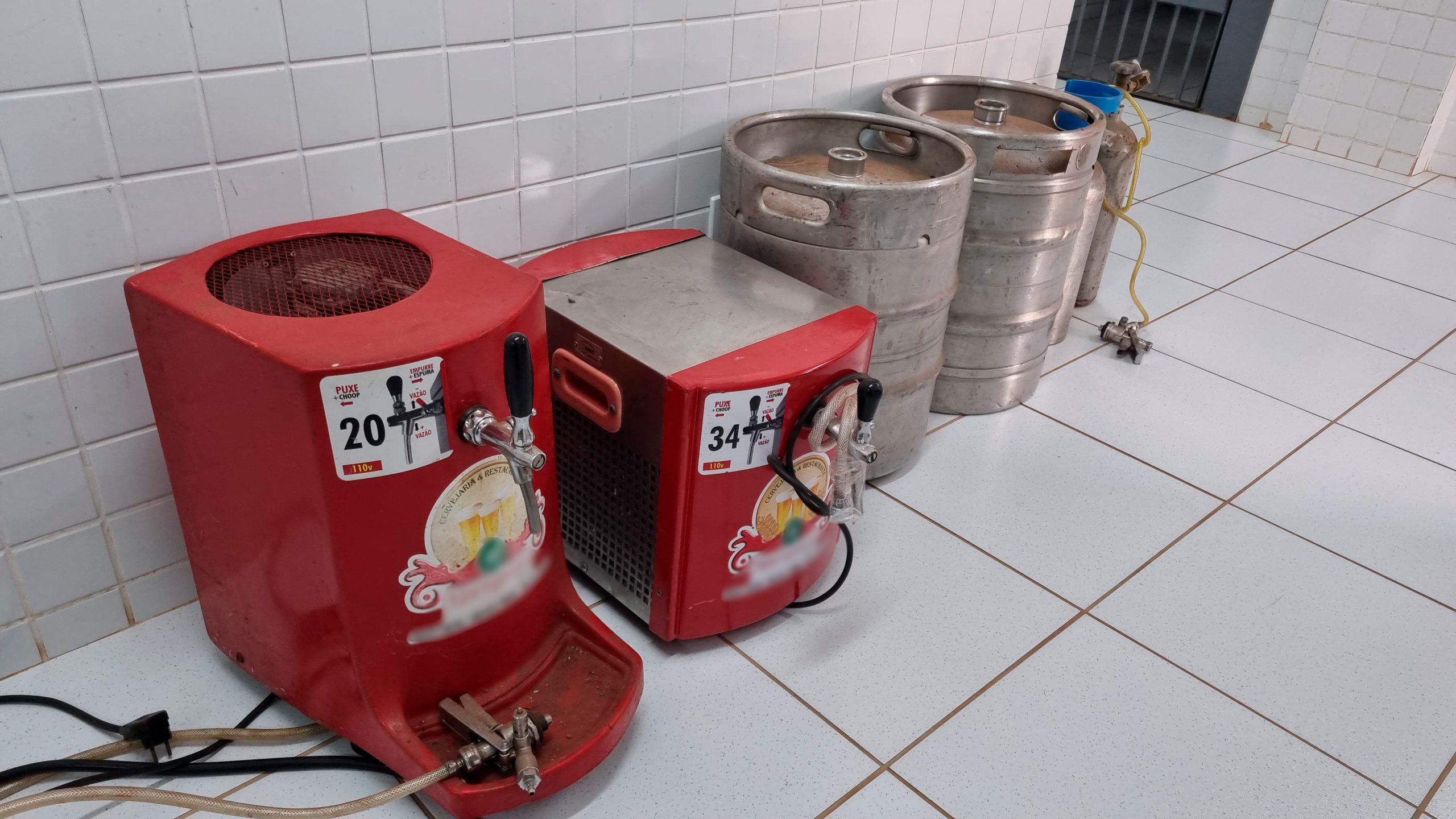 Máquinas de Chopp furtadas são localizadas após anúncio no Facebook; dois são presos no Periolo Máquinas de Chopp furtadas são localizadas após anúncio no Facebook; dois são presos no Periolo