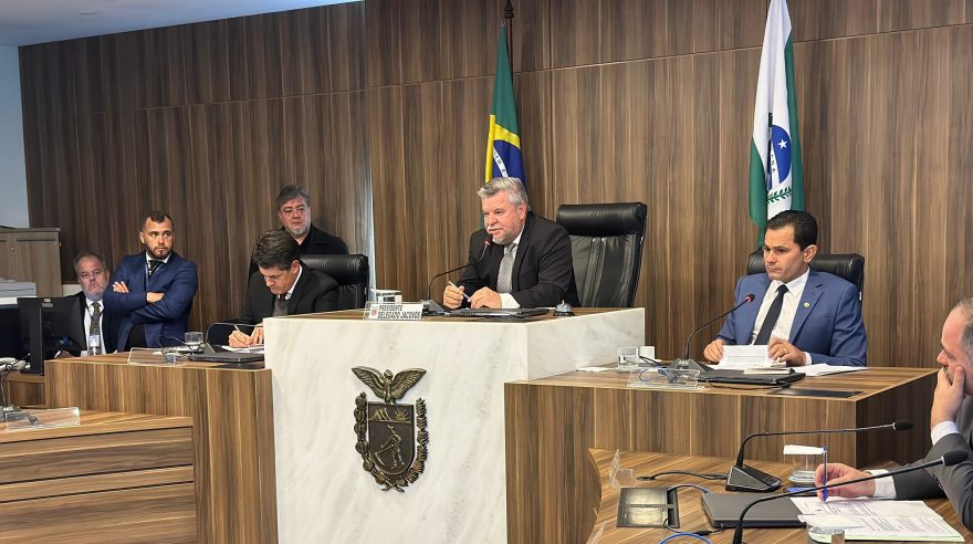 Pacheco aponta danos ao patrimônio público e condutas inadequadas de Freitas na ALEP