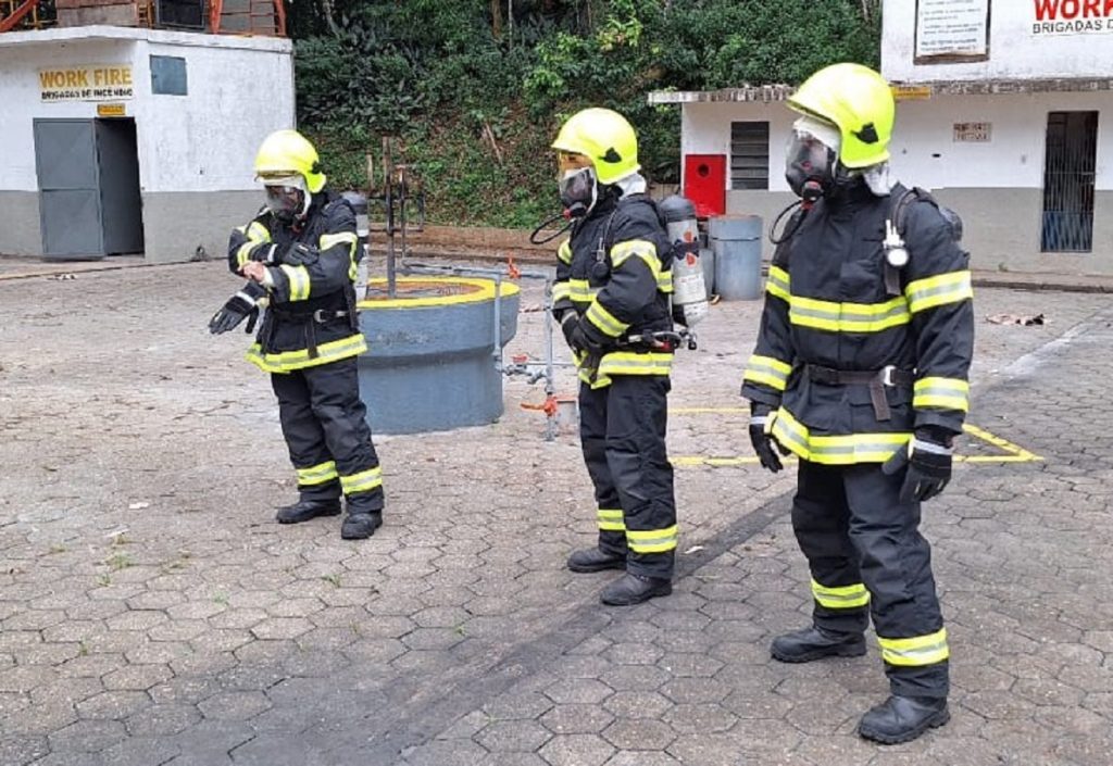 Nova lei impõe ensino médio e curso técnico para função de Bombeiro de Aeródromo em Cascavel