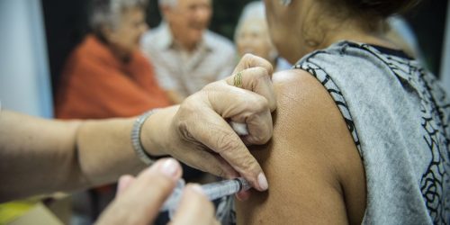Imagem referente a Idosos são os mais atingidos por infecções do vírus da gripe