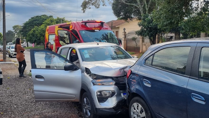 Colisão traseira mobiliza Siate no Santo Onofre