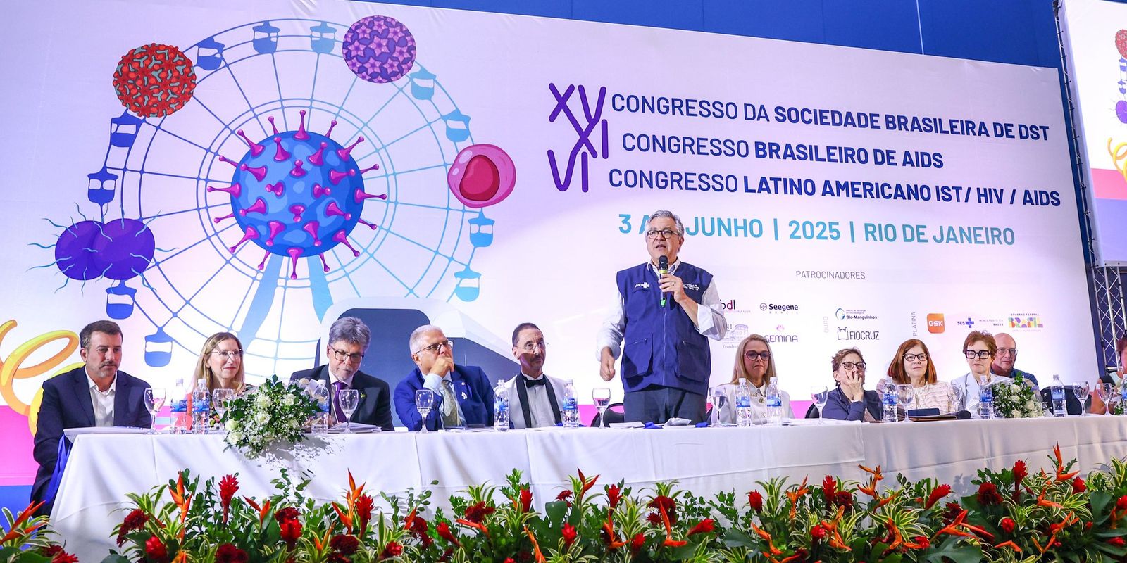 Brasil reduz transmissão do HIV vertical e pede certificado da Opas Brasil reduz transmissão do HIV vertical e pede certificado da Opas