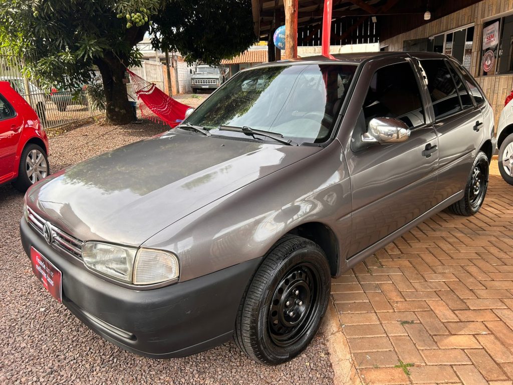 Veículo Gol, placas CHH-5023, é furtado em pátio de igreja no bairro Santa Cruz