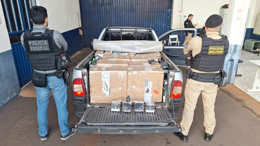 PM, PF e Receita Federal de Cascavel interceptam carga ilegal de ‘vapers’ na BR-277