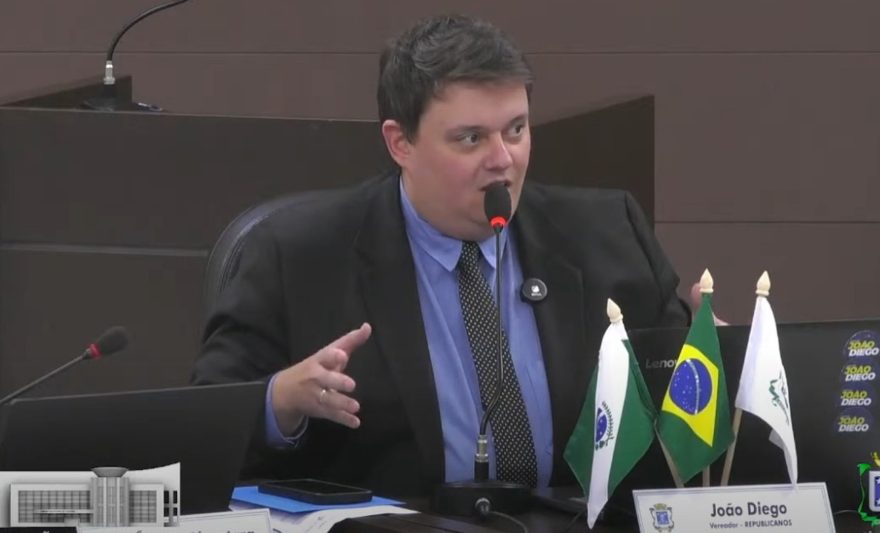Vereador João Diego se exalta em sessão: “Não sou saco de batata”