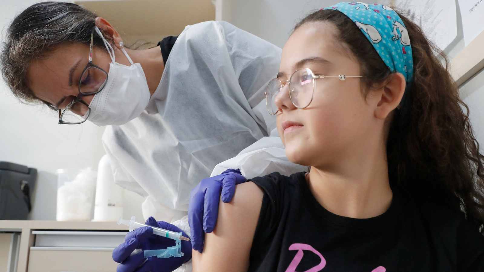 Campanha de vacinação nas escolas aplica mais de 9 mil doses em Cascavel