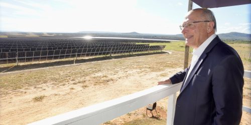 Novo parque solar em Minas Gerais pode abastecer 350 mil habitantes Imagem referente a Novo parque solar em Minas Gerais pode abastecer 350 mil habitantes