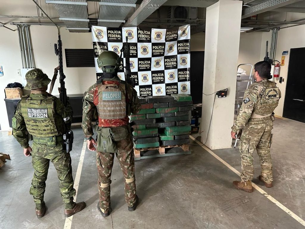 Ação integrada entre PF, BPFron e Exército apreende 658 quilos de maconha em Guaíra