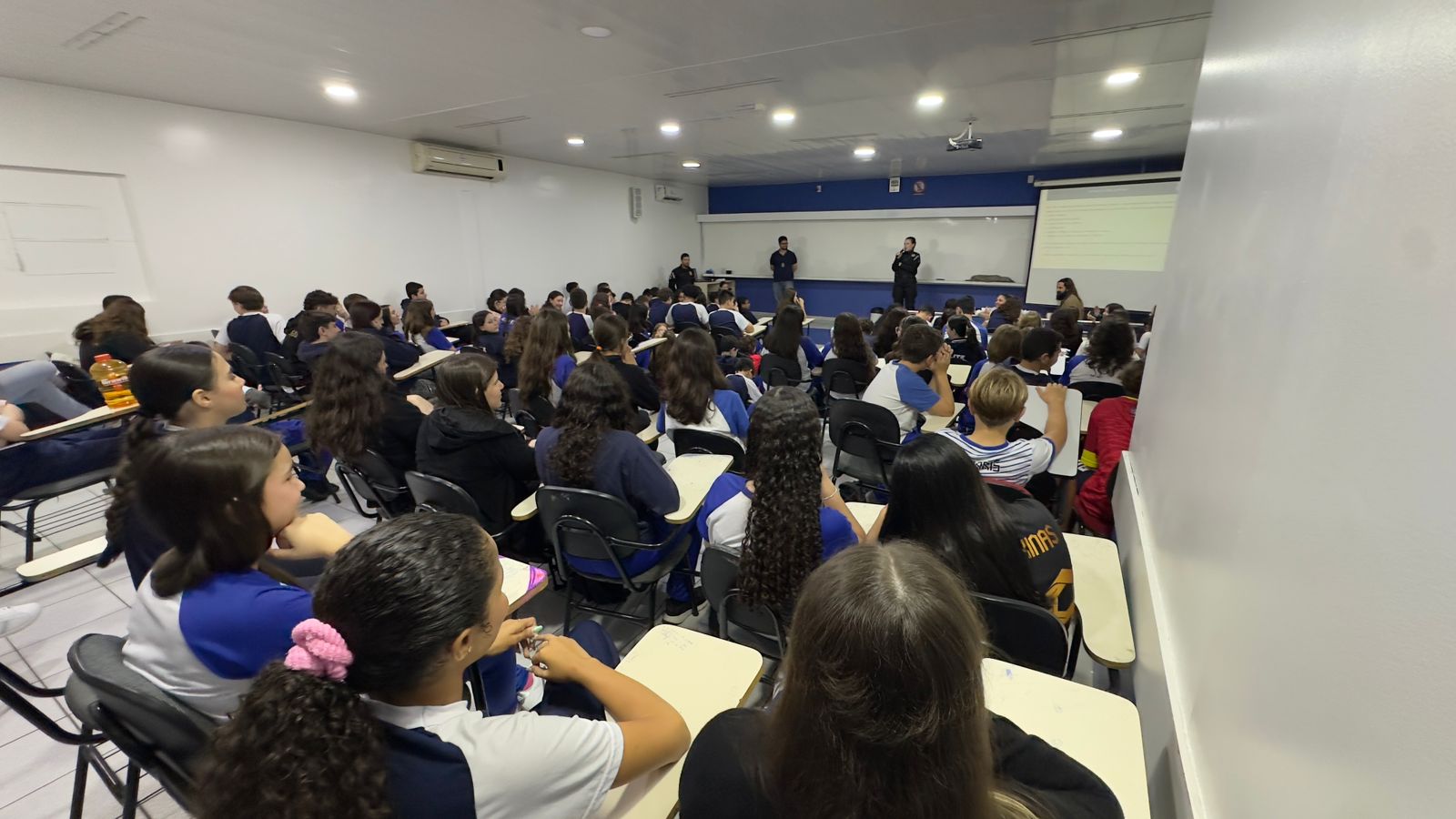 Polícia Civil do promove educação preventiva em colégio de Cascavel Polícia Civil do promove educação preventiva em colégio de Cascavel