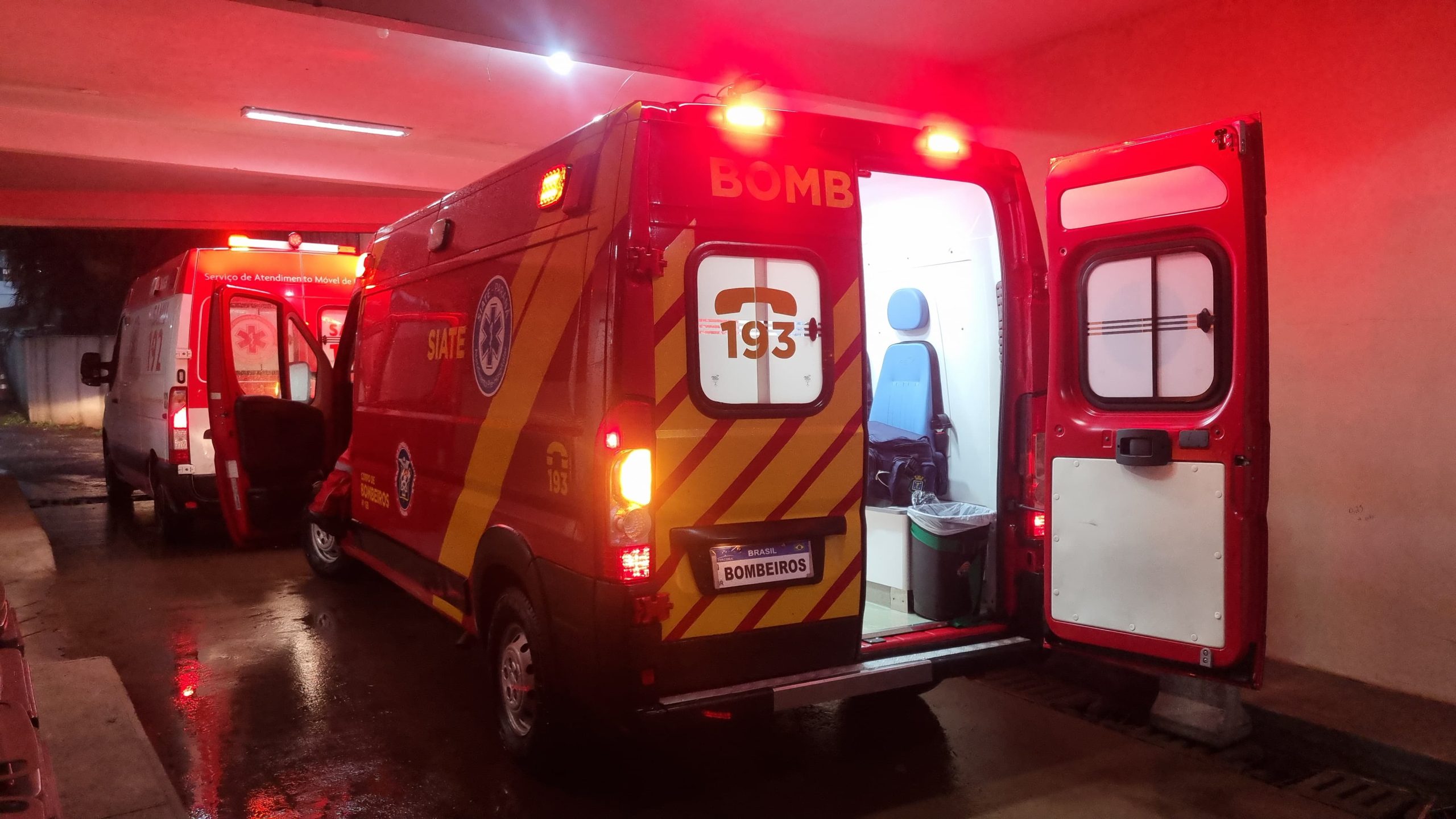 Chuvarada: Homem tenta atravessar marginal da BR-277 e é atropelado por carro