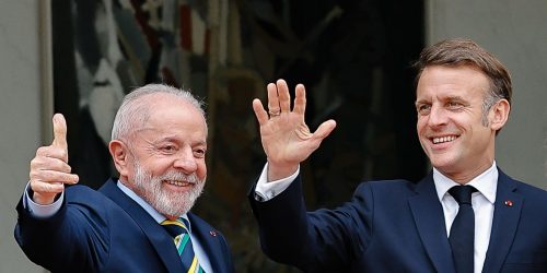 Ucrânia e Rússia não podem ser tratados em pé de igualdade, diz Macron Imagem referente a Ucrânia e Rússia não podem ser tratados em pé de igualdade, diz Macron