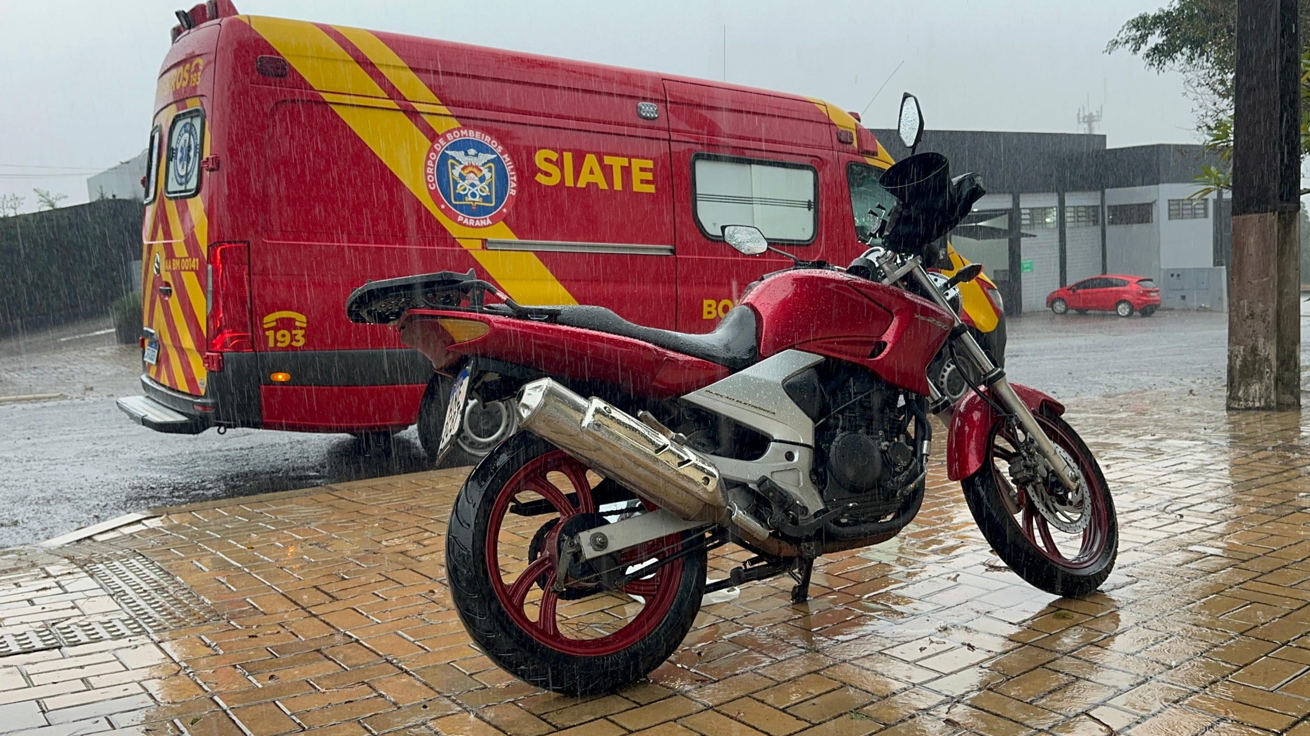 Motociclista é socorrido após acidente no bairro São Cristóvão