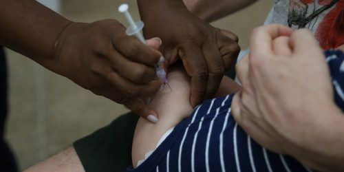 Casos de síndrome respiratória em idosos e crianças continuam em alta
