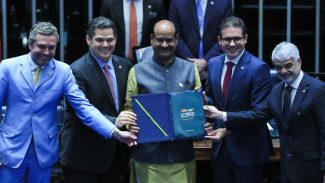 Parlamentos do Brics criticam ações protecionistas no comércio mundial