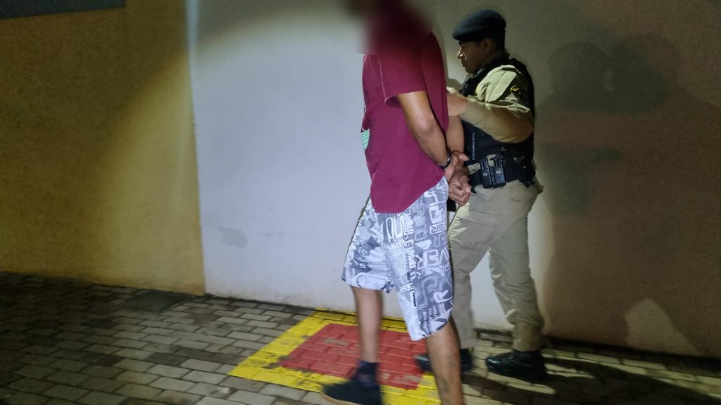 Machão! Homem dá soco no tórax da esposa no Bairro Coqueiral em Cascavel