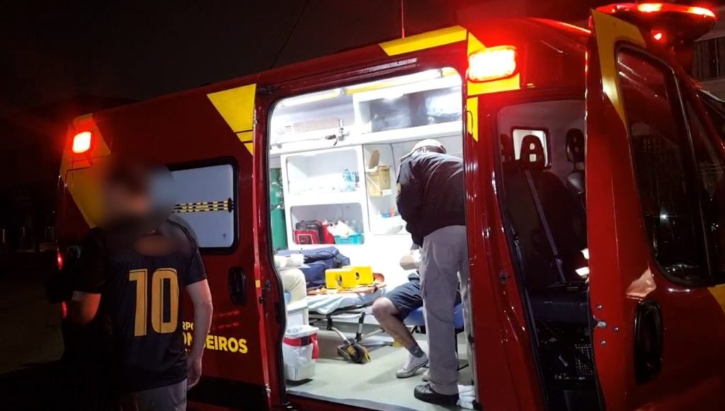 No dia do aniversário, jogador machuca o braço e é socorrido pelo Siate