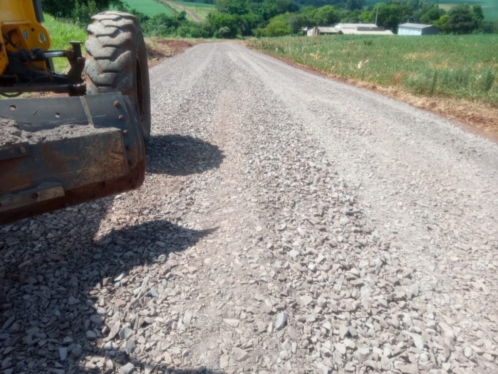 Cascavel lança licitação para pavimentação de estrada rural em Juvinópolis