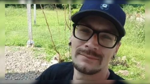 Homem de 33 anos morre após levar bolada durante jogo de futebol em SC Imagem referente a Homem de 33 anos morre após levar bolada durante jogo de futebol em SC