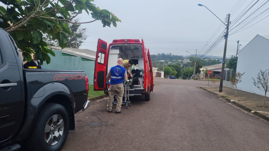 Idoso de 83 anos é socorrido após sofrer queda no Jardim Nova Cidade
