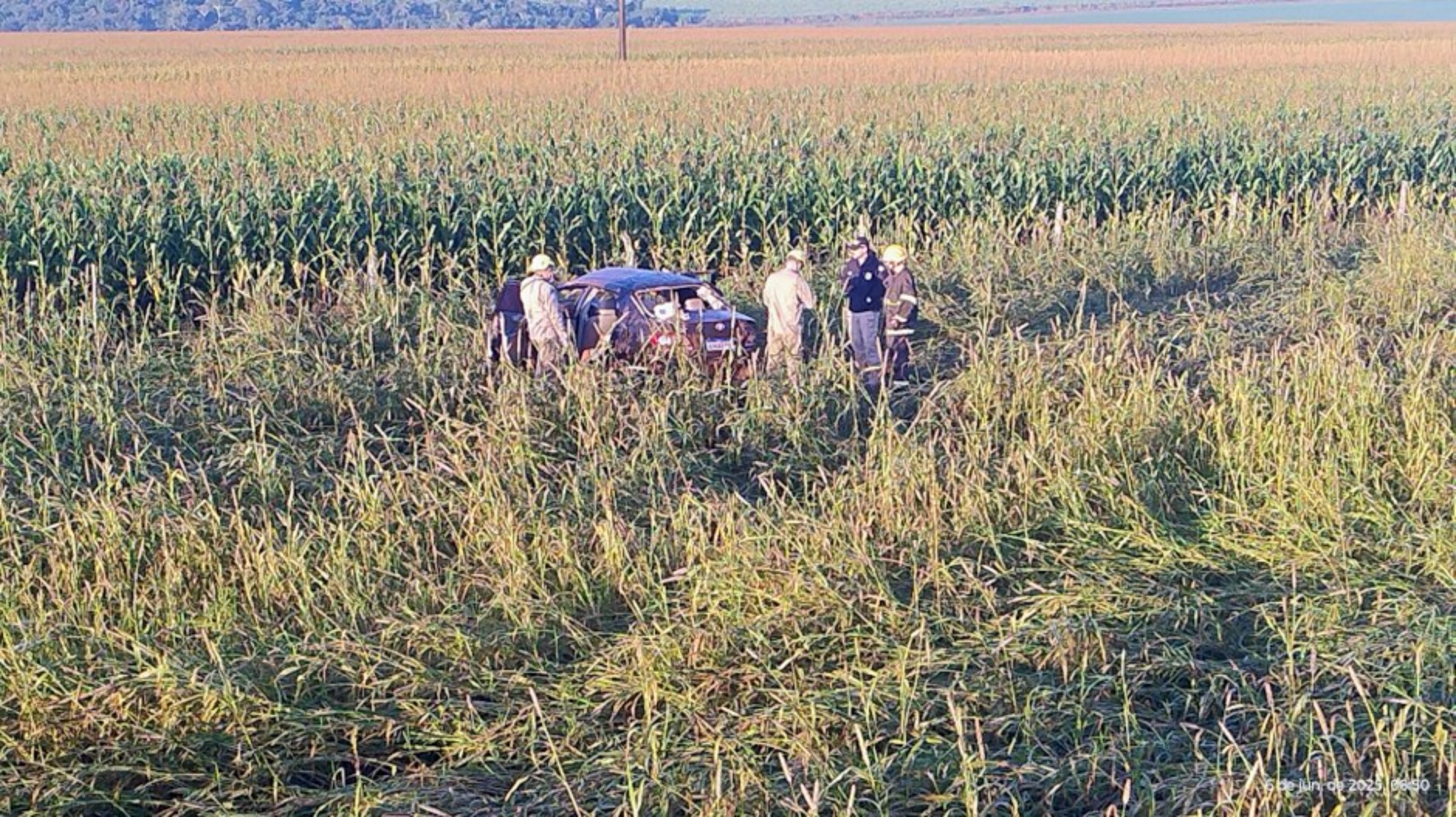 Mulher morre após veículo capotar na BR-376 Mulher morre após veículo capotar na BR-376