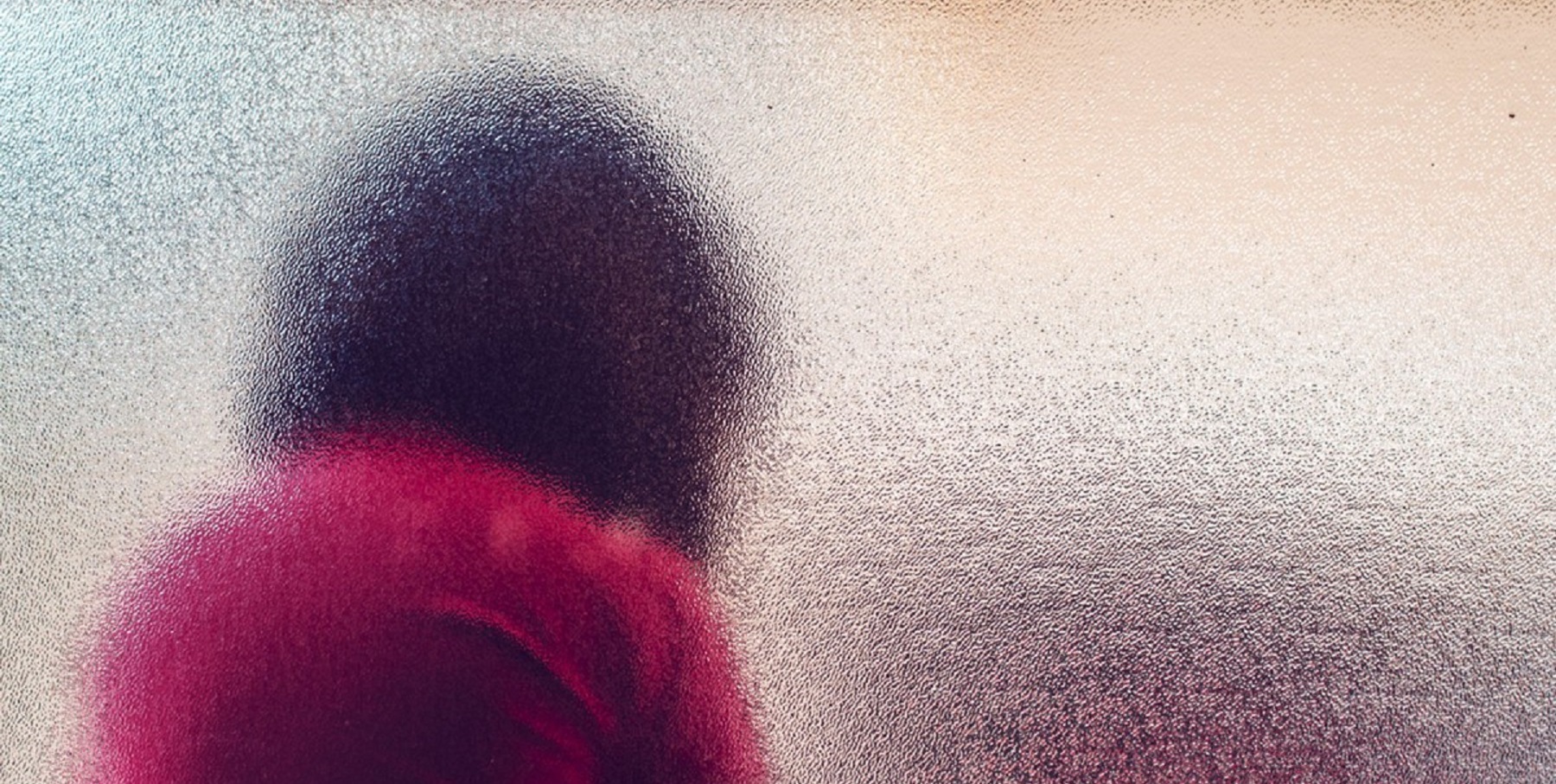 Menina de 12 anos revela abuso do tio após passar mal em escola Menina de 12 anos revela abuso do tio após passar mal em escola