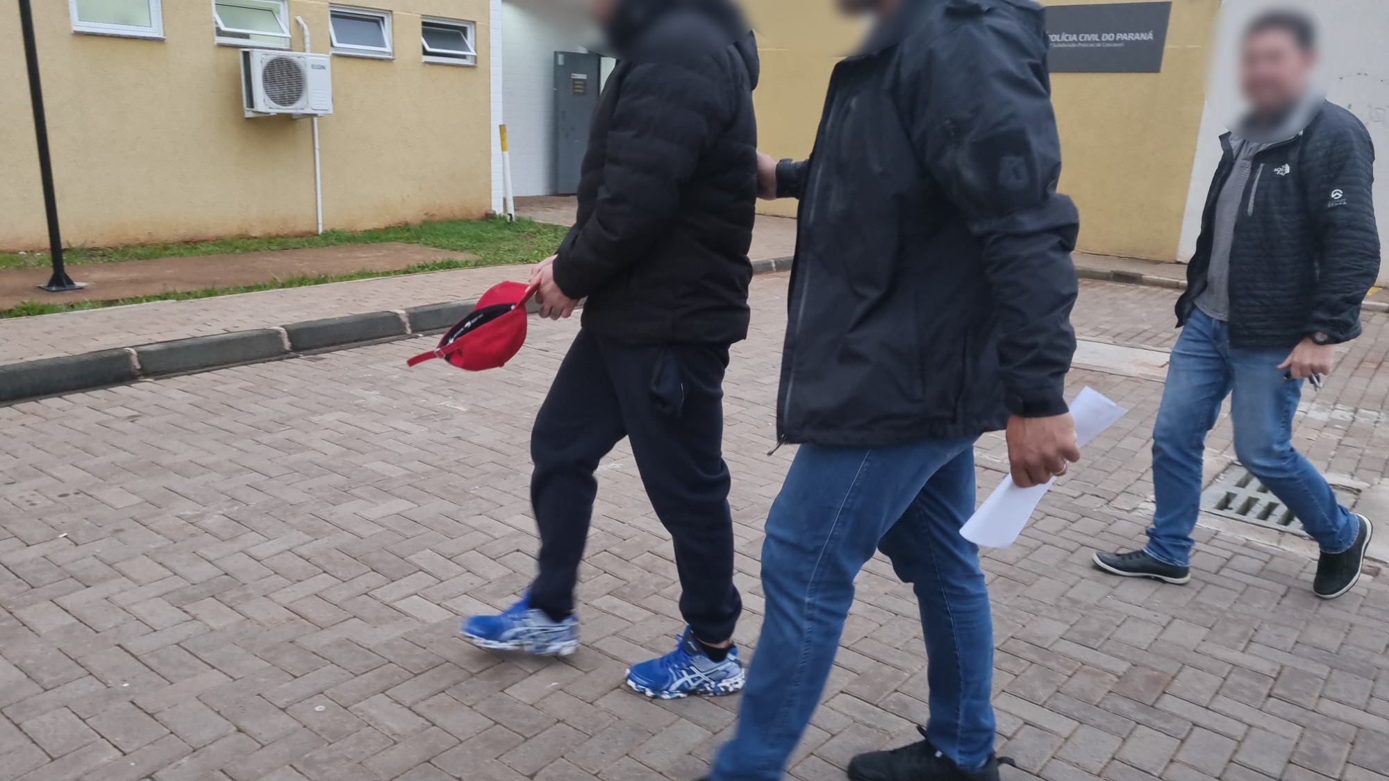 Operação do GDE prende homem condenado por tráfico no Bairro Veneza Operação do GDE prende homem condenado por tráfico no Bairro Veneza