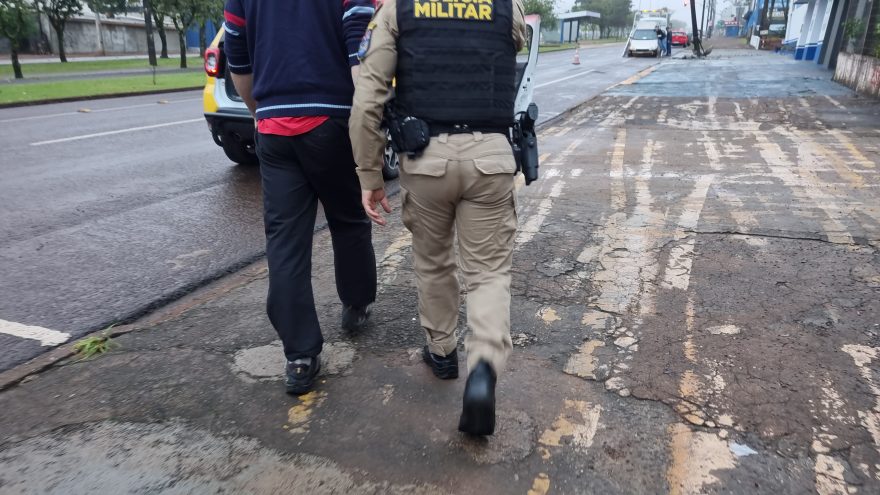 Motorista envolvido em acidente na Tancredo Neves é detido por embriaguez