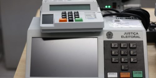 SP: eleitores de 3 cidades vão às urnas para escolher prefeito e vice Imagem referente a SP: eleitores de 3 cidades vão às urnas para escolher prefeito e vice