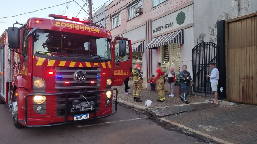 Válvula de botijão quebra e moradora pede ajuda dos bombeiros após imóvel ser ‘tomado’ por gás