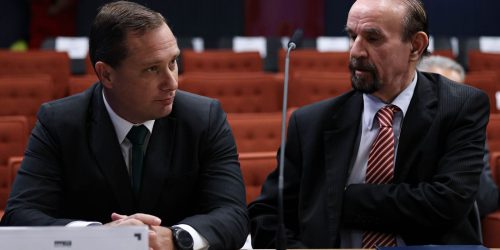 Cid confirma que Bolsonaro presenciou apresentação de minuta golpista Imagem referente a Cid confirma que Bolsonaro presenciou apresentação de minuta golpista