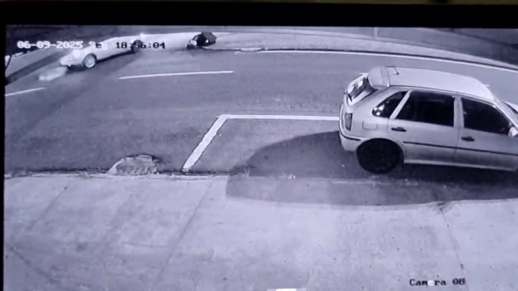 Câmera flagra acidente na Avenida Brasil no Bairro Coqueiral em Cascavel