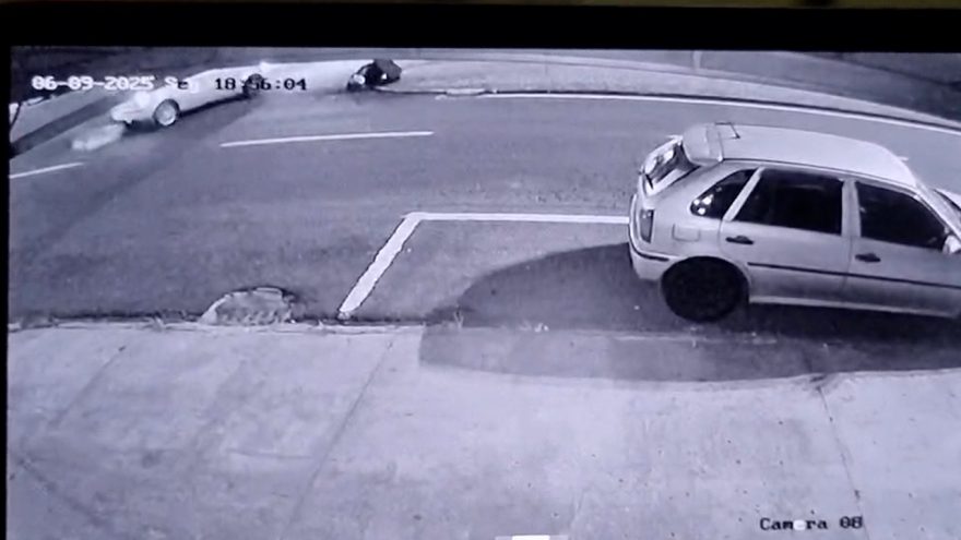 Câmera flagra acidente na Avenida Brasil no Bairro Coqueiral em Cascavel