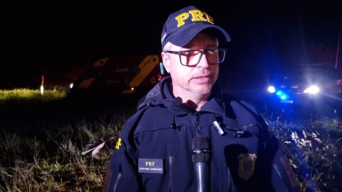 “Mãe e filho saíram de MT e seguiam para Salto do Lontra” diz PRF após grave acidente registrado na BR-163 Imagem referente a “Mãe e filho saíram de MT e seguiam para Salto do Lontra” diz PRF após grave acidente registrado na BR-163