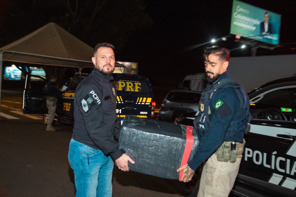 PRF e Denarc apreendem mais de uma tonelada de maconha em caminhão na BR-277